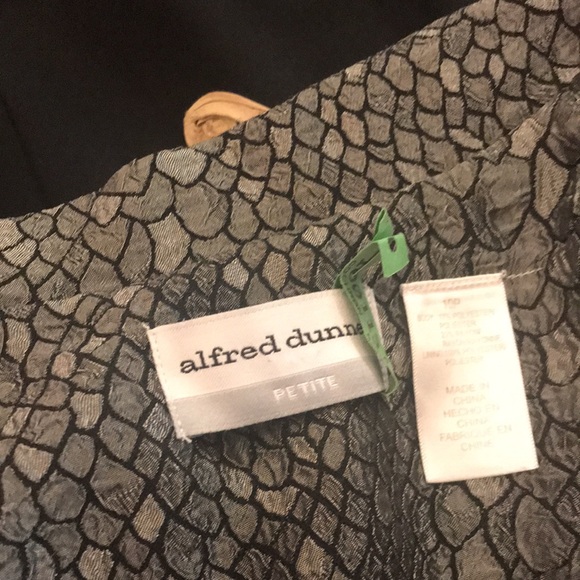 Alfred Dunner Metallic Reptile Jacket - Picture 6 of 7